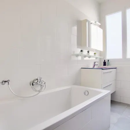 2 Bedrooms Tour Eiffel Rapp *