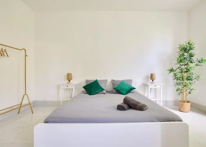 2 Bedrooms Tour Eiffel Rapp * Parigi